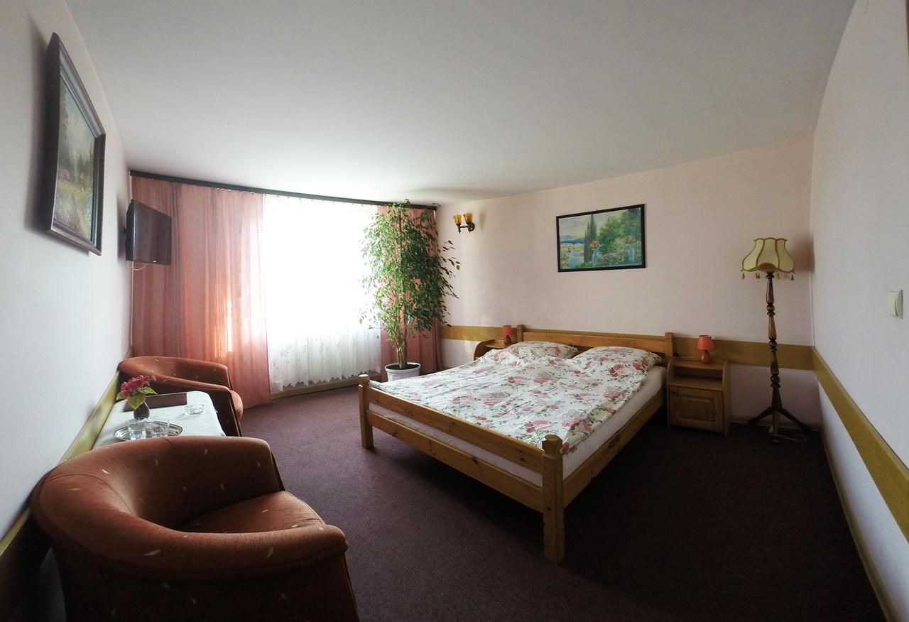 Hotel Kot Siestrzen Eksteriør billede